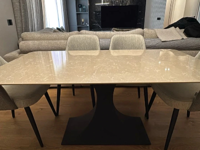 Tavoline e realizuar me quartz Santa Margherita Tavoline e realizuar me quartz Santa Margherita